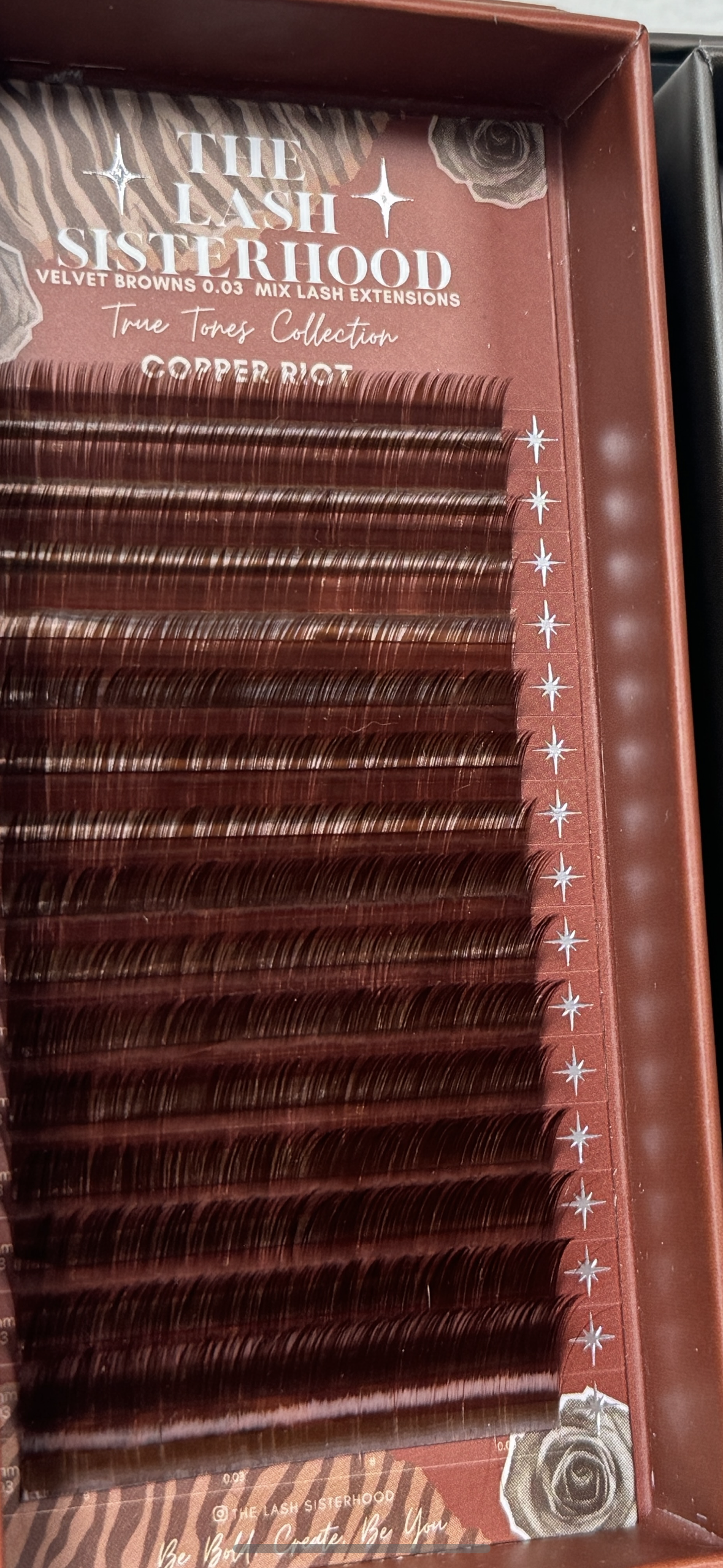 True Tone Brown Collection - Velvet 0.03 Mix Length Lash Extensions